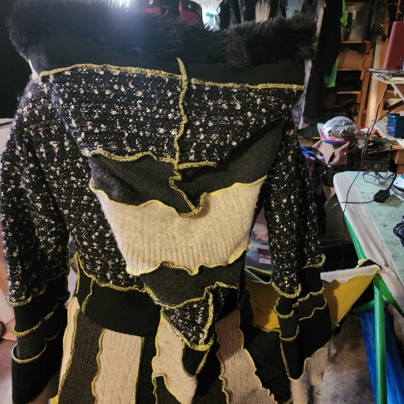 KATWISE (inspired coat) - Picture 3 of 11